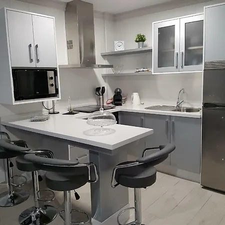 Luxury Tagara Apartment